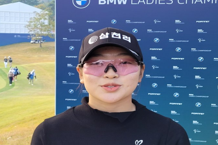 มือสมัครเล่นเกาหลีหยิกตัวเองเล่น LPGA Tournament ครั้งแรก